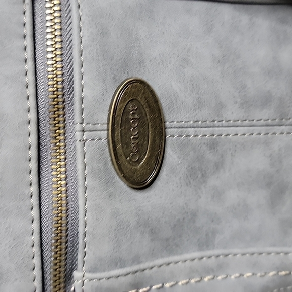 New Concept Oakley Wipstitch Gray Bag - Picture 3 of 11